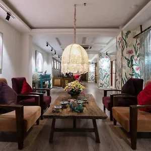 Asian Ruby Center Point Отель